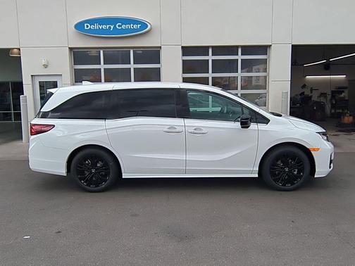 Platinum White Pearl 2026 Honda Odyssey Sport-L