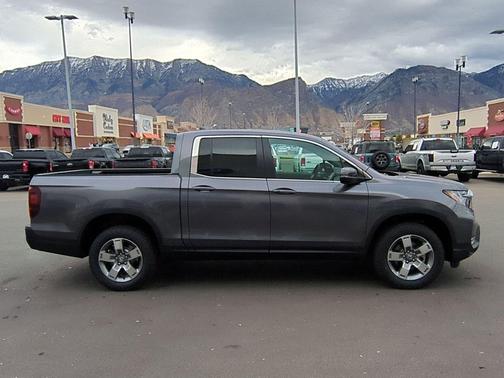 Modern Steel Metallic 2026 Honda Ridgeline RTL