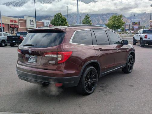 Deep Scarlet Pearl 2022 Honda Pilot AWD Special Edition