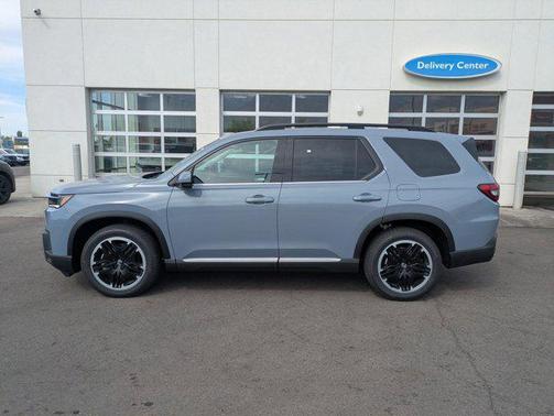 Sonic Gray Pearl 2026 Honda Pilot Touring 8-Passenger