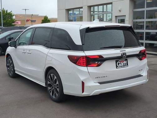 Platinum White Pearl 2026 Honda Odyssey Elite