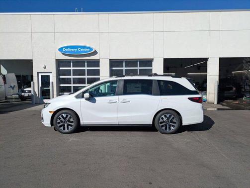 Platinum White Pearl 2026 Honda Odyssey EX-L