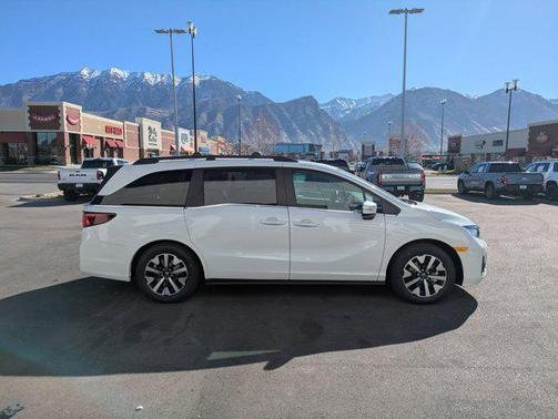 Platinum White Pearl 2026 Honda Odyssey EX-L