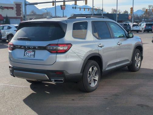 Solar Silver Metallic 2026 Honda Pilot EX-L