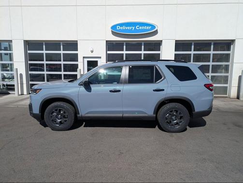 Gray Pearl 2026 Honda Pilot TrailSport