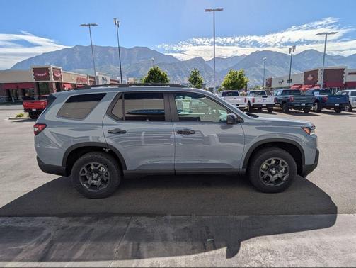 Gray Pearl 2026 Honda Pilot TrailSport