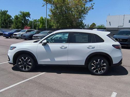 Platinum White Pearl 2027 Honda HR-V EX-L