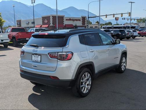 Silver Zynith Metallic Clearcoat 2025 Jeep Compass Limited