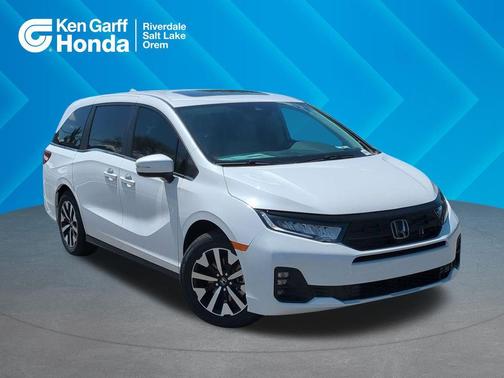 Platinum White Pearl 2026 Honda Odyssey EX-L