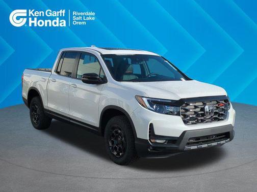 Platinum White Pearl 2026 Honda Ridgeline TrailSport+