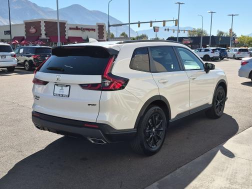 Platinum White Pearl 2026 Honda CR-V Hybrid