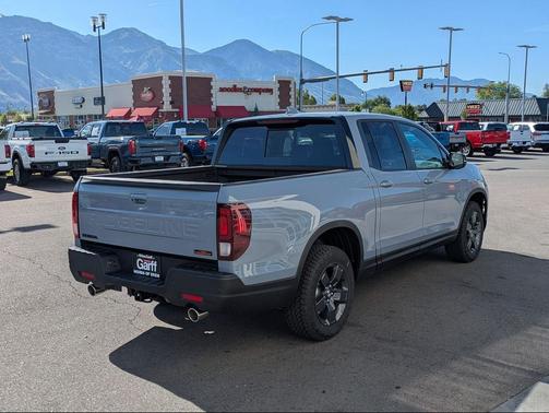 Sonic Gray Pearl 2026 Honda Ridgeline TrailSport