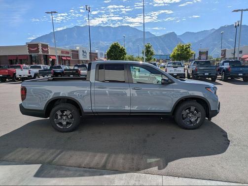 Sonic Gray Pearl 2026 Honda Ridgeline TrailSport