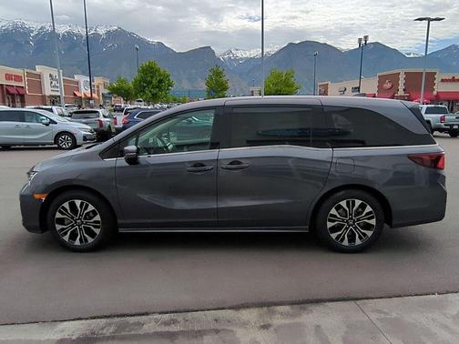 Modern Steel Metallic 2026 Honda Odyssey Elite