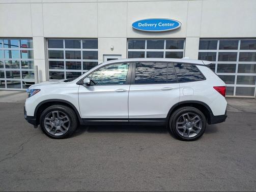 Platinum White Pearl 2023 Honda Passport AWD EX-L