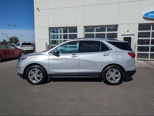 Silver Ice Metallic 2020 Chevrolet Equinox L