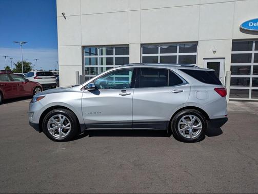 Silver Ice Metallic 2020 Chevrolet Equinox L