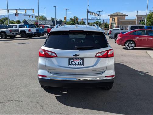 Silver Ice Metallic 2020 Chevrolet Equinox L