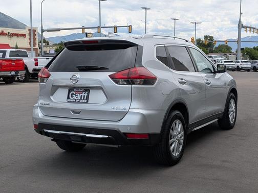 Brilliant Silver Metallic 2020 Nissan Rogue SV