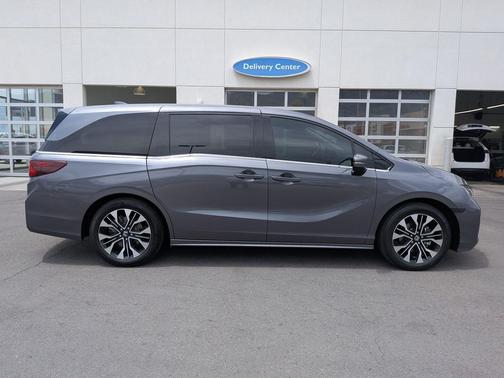 Modern Steel Metallic 2025 Honda Odyssey