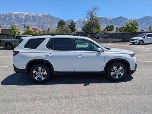 Platinum White Pearl 2026 Honda Pilot EX-L