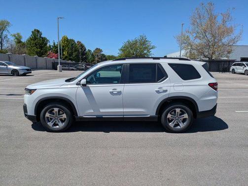 Platinum White Pearl 2026 Honda Pilot EX-L