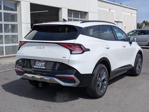 Snow White Pearl 2023 Kia Sportage Hybrid SX-Prestige