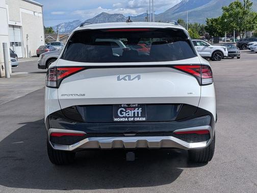 Snow White Pearl 2023 Kia Sportage Hybrid SX-Prestige