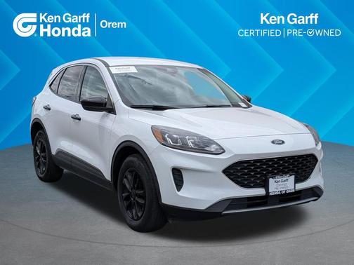 Oxford White 2022 Ford Escape SE