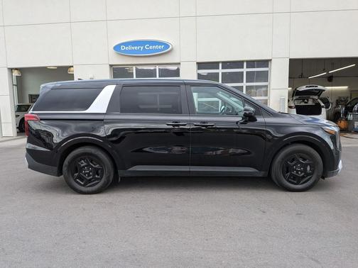 Aurora Black Pearl 2026 Kia Carnival LXS