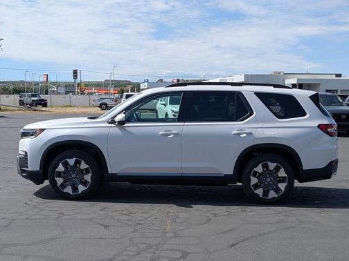 Platinum White Pearl 2026 Honda Pilot Elite