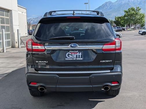 Crystal Black Silica 2019 Subaru Ascent Premium 8-Passenger