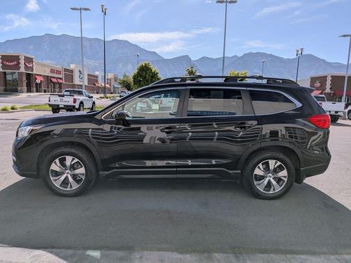 Crystal Black Silica 2019 Subaru Ascent Premium 8-Passenger
