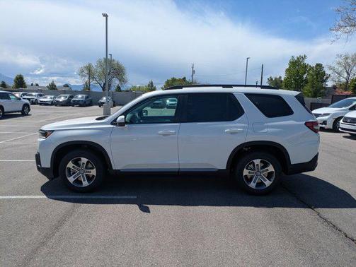 Platinum White Pearl 2026 Honda Pilot EX-L