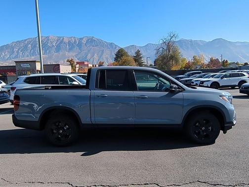 Sonic Gray Pearl 2026 Honda Ridgeline Black