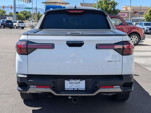 Ice White 2022 Hyundai SANTA CRUZ Limited