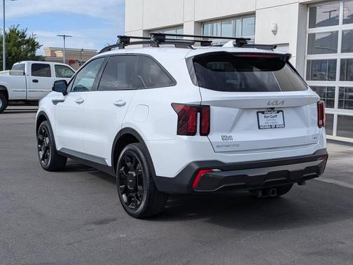 Glacial White Pearl 2024 Kia Sorento EX