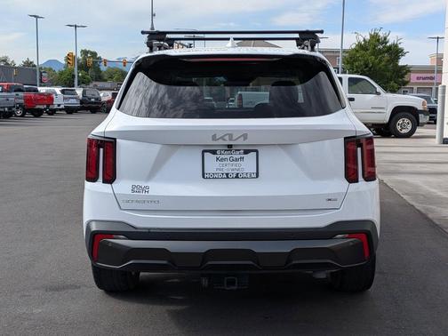 Glacial White Pearl 2024 Kia Sorento EX