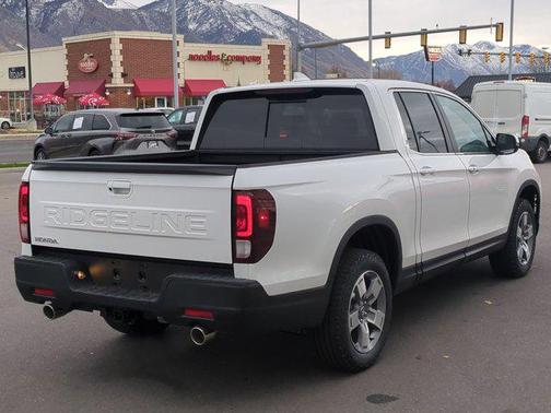 Platinum White Pearl 2026 Honda Ridgeline RTL