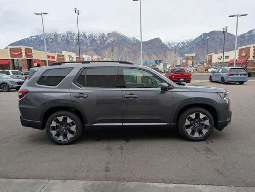 Modern Steel Metallic 2026 Honda Pilot Touring 8-Passenger