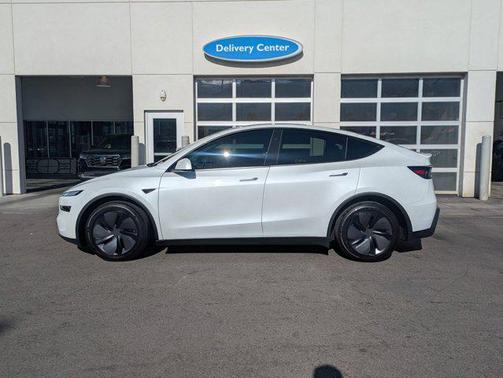 Pearl White Multi-Coat 2026 Tesla Model Y Long Range Launch Series