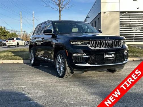 2022 Jeep Grand Cherokee Summit 4x4