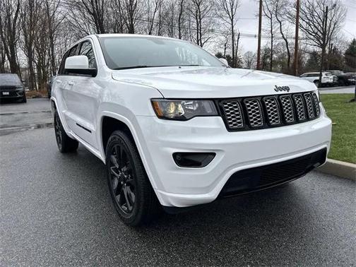 2021 Jeep Grand Cherokee Laredo X 4x4
