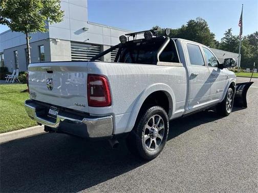 2019 RAM 3500 Longhorn Crew Cab 4x4 64' Box
