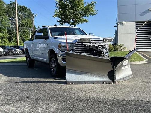 2019 RAM 3500 Longhorn Crew Cab 4x4 64' Box
