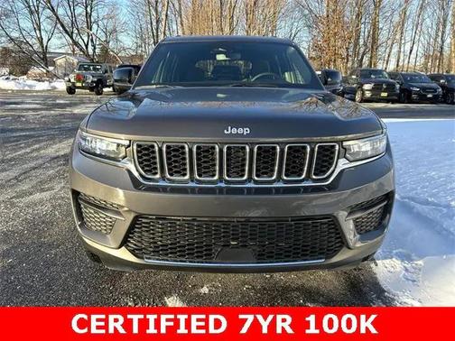 2024 Jeep Grand Cherokee Laredo 4x4