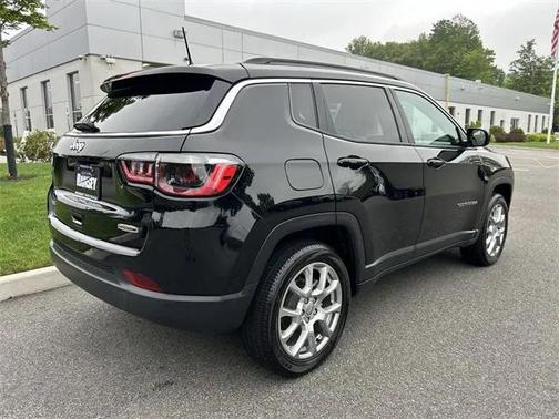 2022 Jeep Compass Latitude Lux 4x4