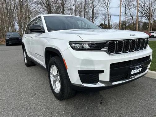 2022 Jeep Grand Cherokee L Laredo 4x4