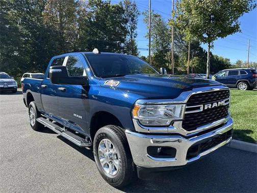 2024 RAM 2500 Big Horn Crew Cab 4x4 64' Box