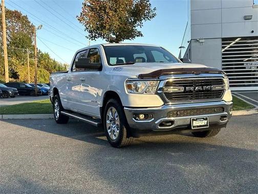 2021 RAM 1500 Big Horn Crew Cab 4x4 64' Box